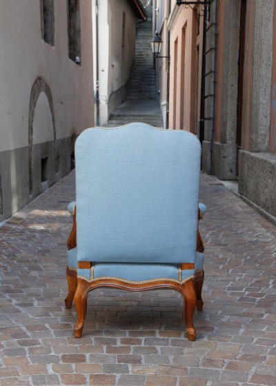 Fauteuil en noyer, époque Louis XV - s.d. Suisse romande, milieu du XVIIIe