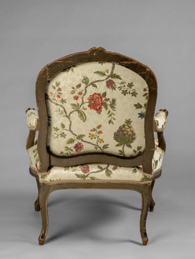 Fauteuil à la Reine à dossier cintré, estampillé Delanois - Louis Delanois (1731-1792, reçu maître en 1761)