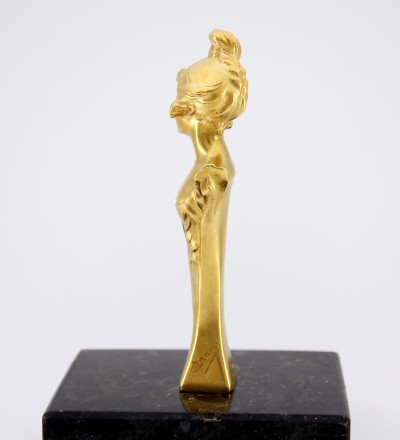 Alexandre Auguste CARON (1857-1932) - Cachet en vermeil – Buste de jeune femme Art Nouveau