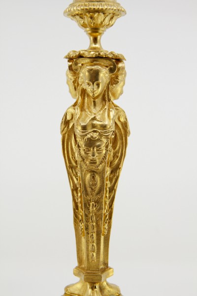 Flambeau en bronze doré de style Louis XVI - fin XIXe, d'après un modèle de Dugourc